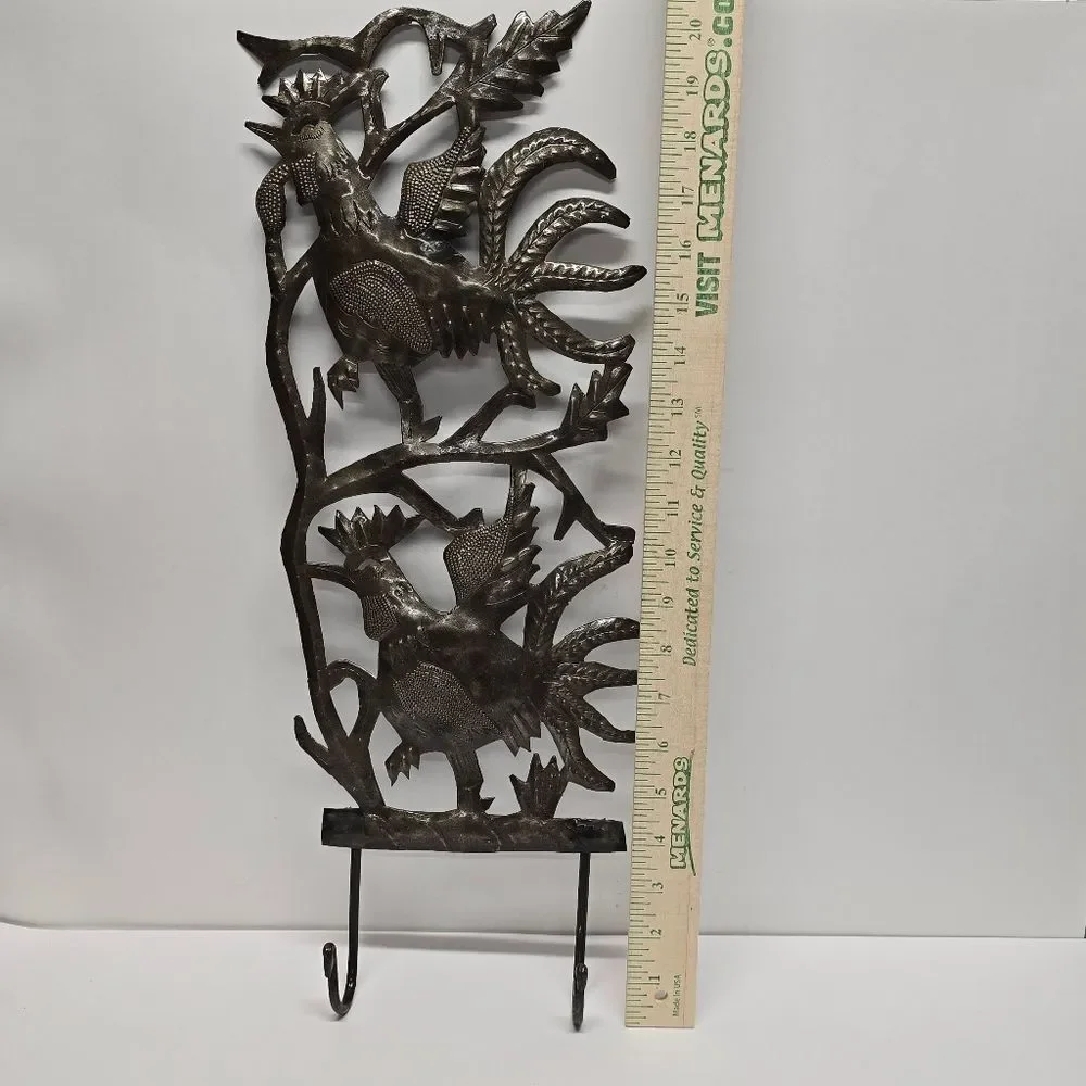 Vintage Metal Artwork Rooster Hanger Farmhouse Wall Decor Plaque
